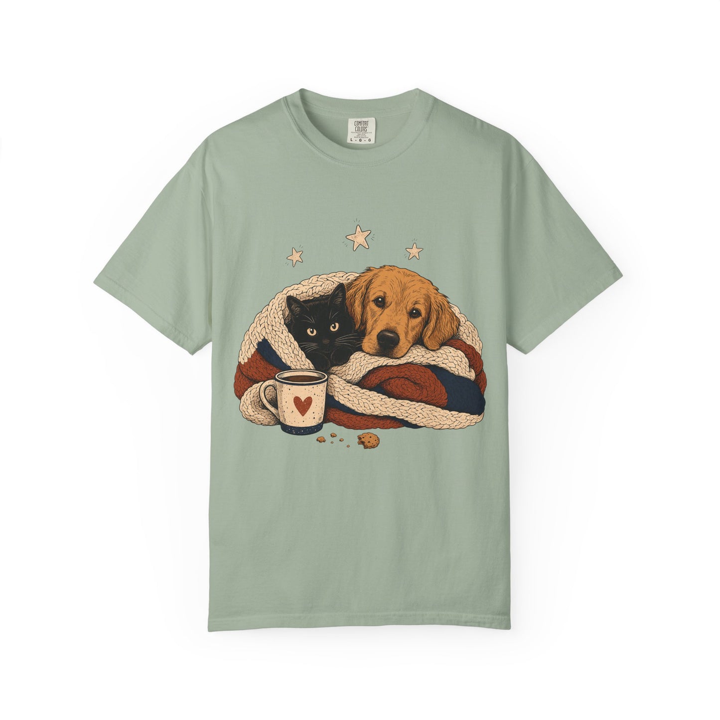 Cosy Blanket Buddies T-Shirt – Golden Retriever & Black Cat Design