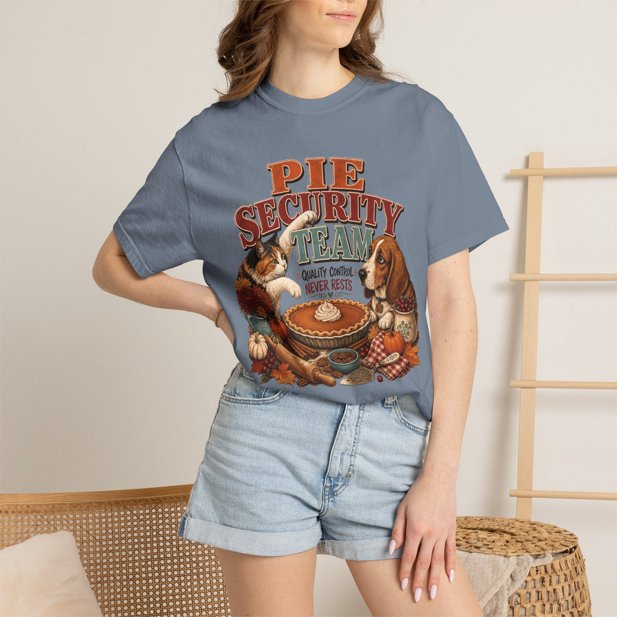 Pie Security Team – Funny Thanksgiving Dog & Cat T-Shirt