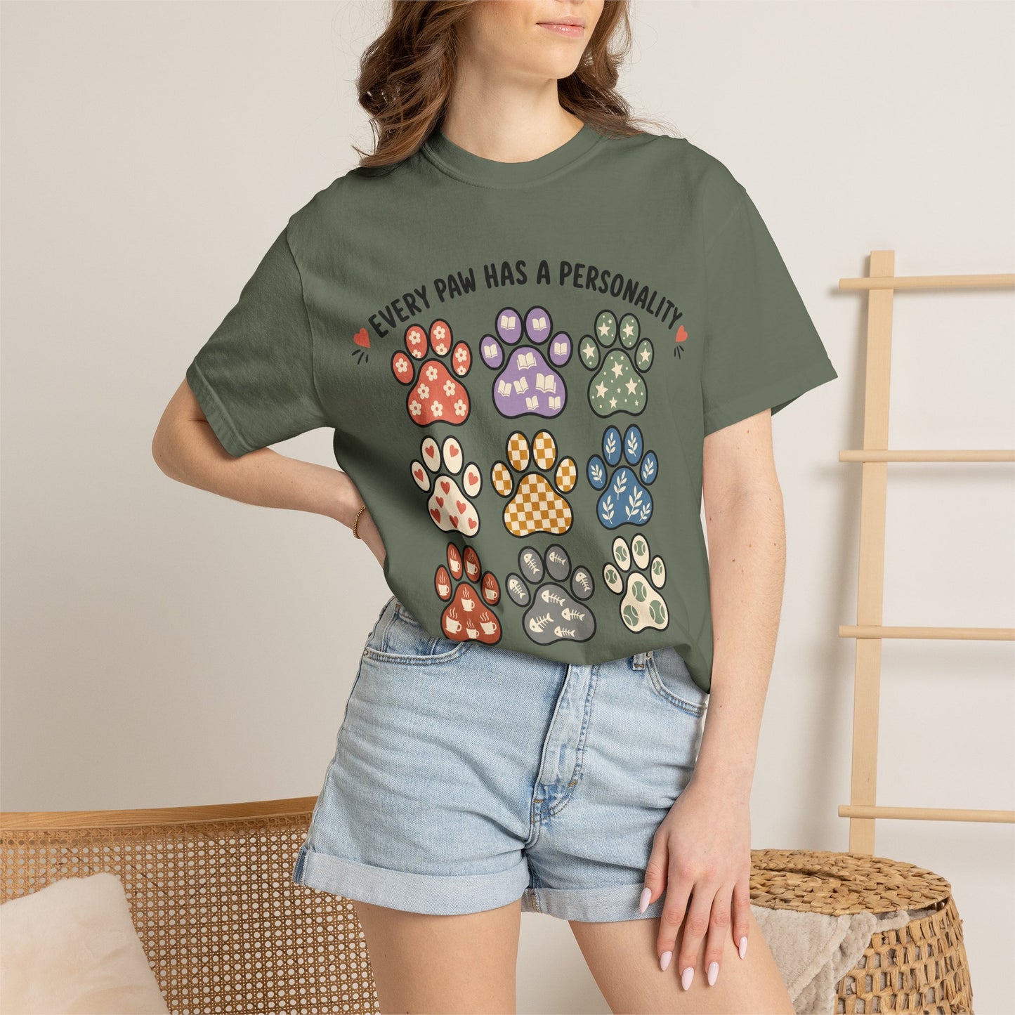 Every Paw Has a Personality  — Cute Pet Lover T-Shirt