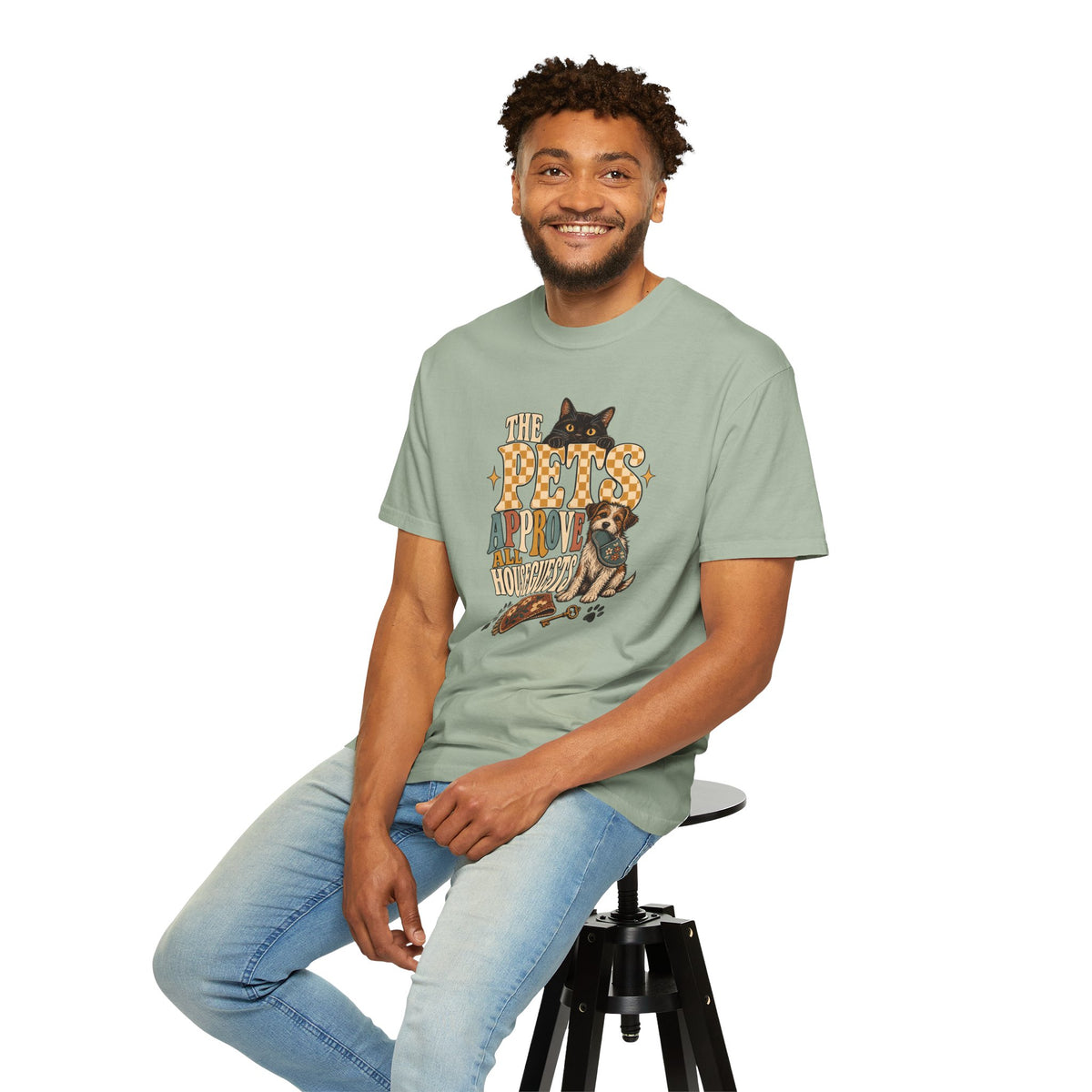 The Pets Approve All Houseguests T-Shirt – Funny Dog & Cat Lover Tee