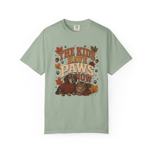 The Kids Have Paws Now T-Shirt – Funny Dog & Cat Parent Fall Graphic T-Shirt