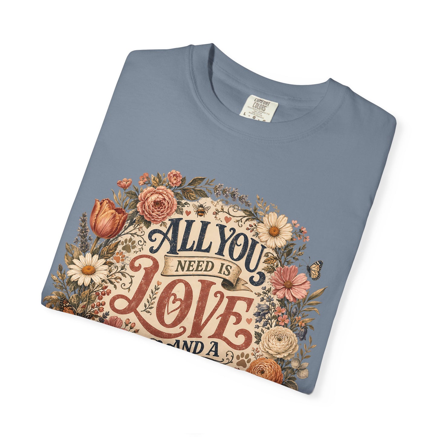 Floral Paw Print Dog Mom — Cute Pet Lover T-Shirt